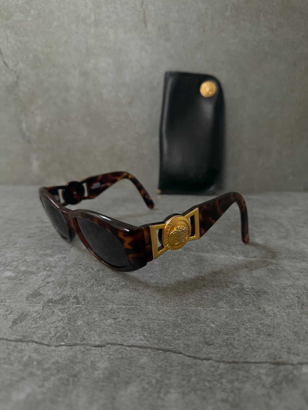 Gianni Versace Vintage 1992 Medusa Sunglasses MOD 424