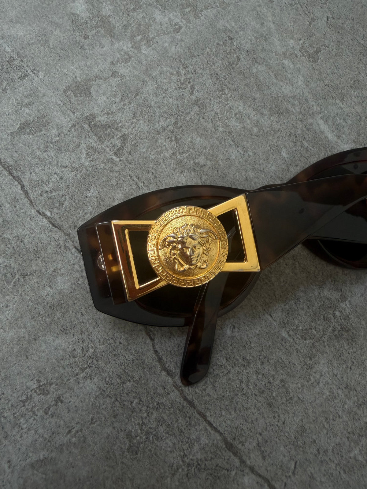 Gianni Versace Vintage 1992 Medusa Sunglasses MOD 424