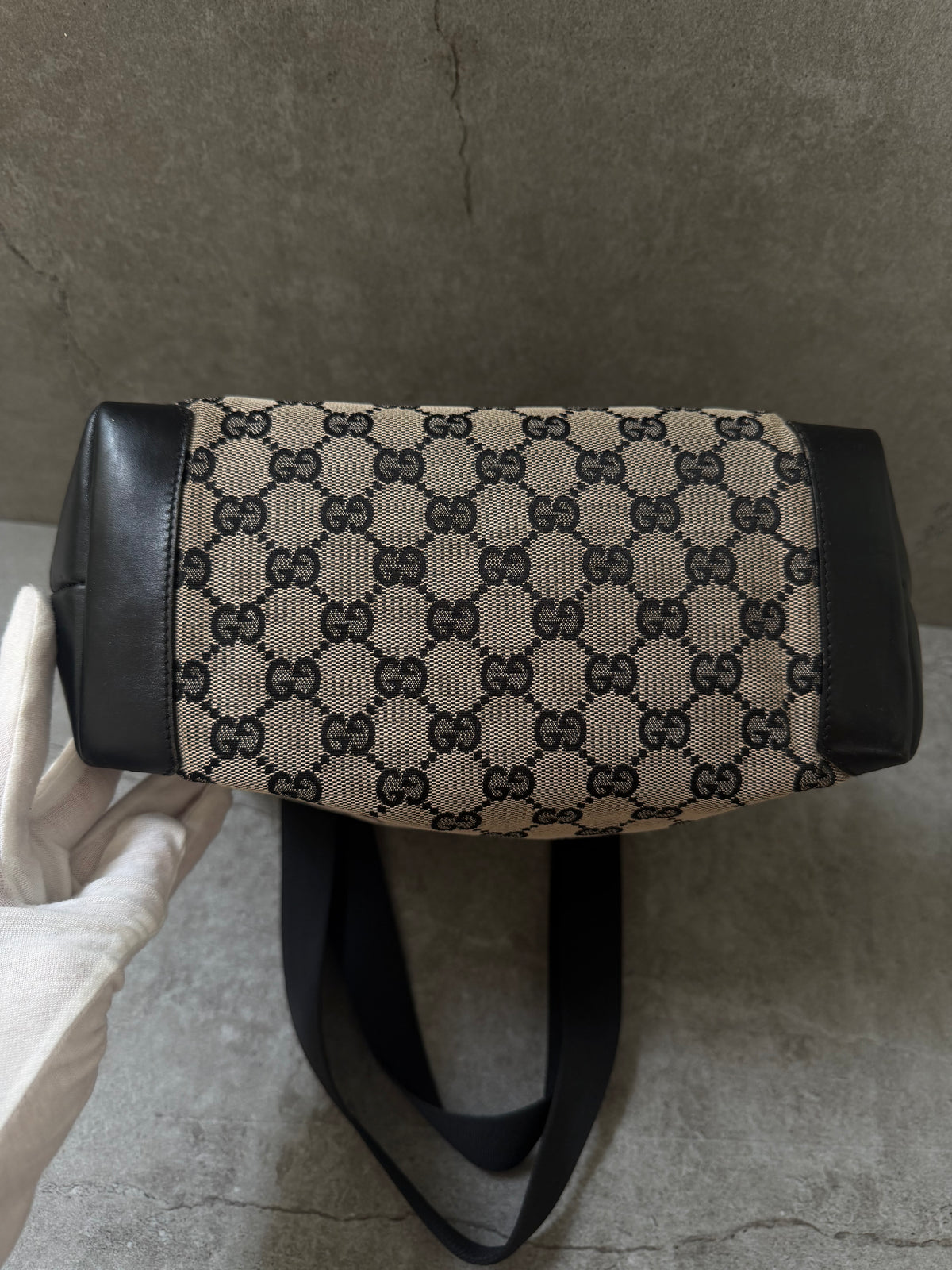 Gucci GG Monogram 1998 Canvas Leather Pocket Shoulder Bag