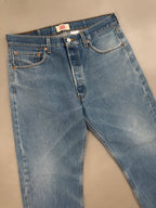 Vintage Levi's 501 Jeans Medium Wash - W32"
