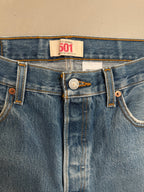 Vintage Levi's 501 Jeans Medium Wash - W32"
