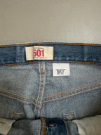 Vintage Levi's 501 Jeans Medium Wash - W32"