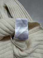 Gucci Off-White Ribbed Knit Turtleneck Jumper - M