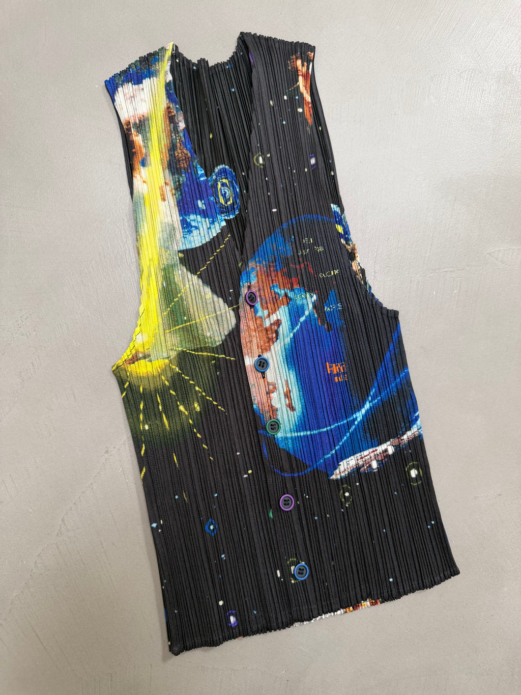 Pleats Please Issey Miyake AW02 Tadanori Yokoo 'Millennium Krishna' Pleated Vest Top - M