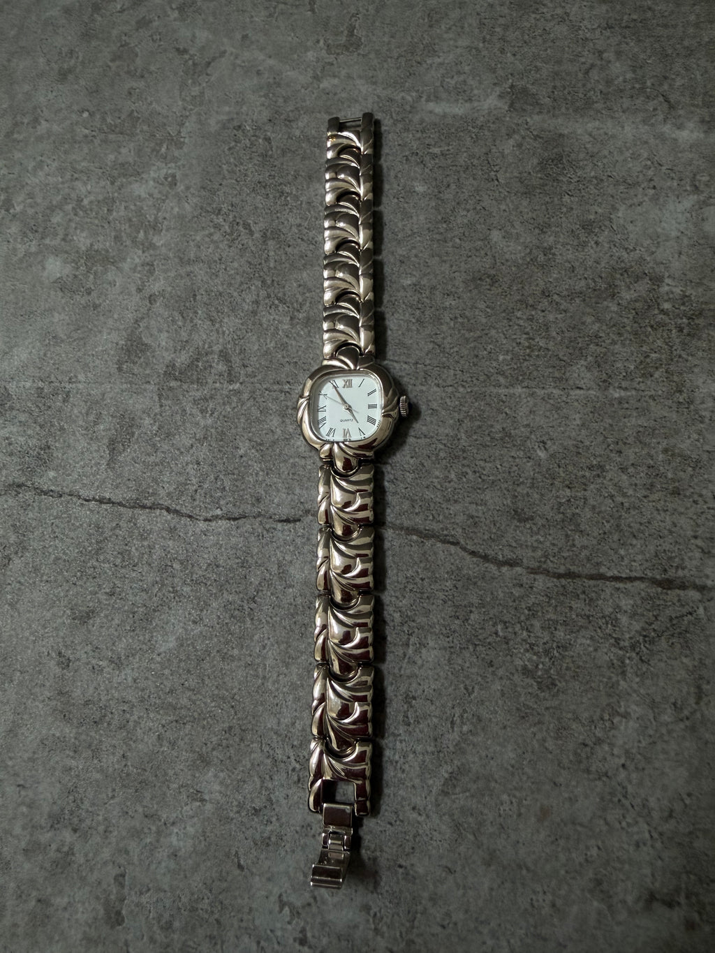 Noevir Vintage Sculpted Bracelet Ladies Watch