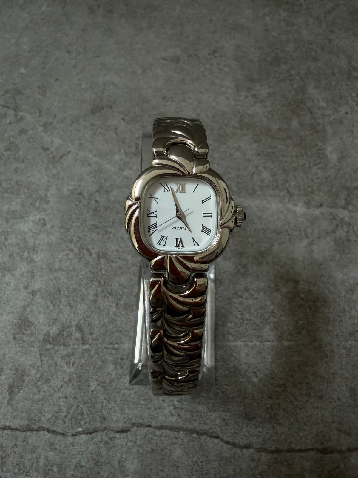 Noevir Vintage Sculpted Bracelet Ladies Watch