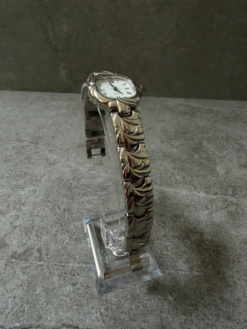 Noevir Vintage Sculpted Bracelet Ladies Watch