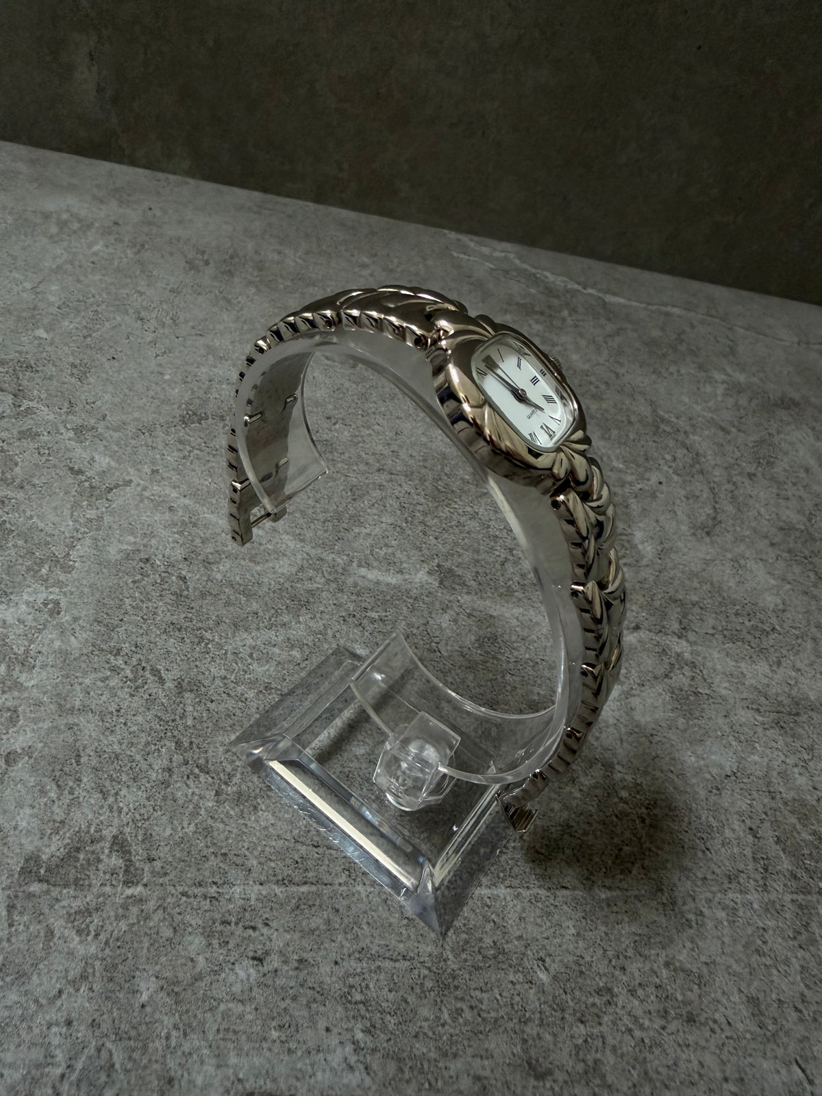 Noevir Vintage Sculpted Bracelet Ladies Watch