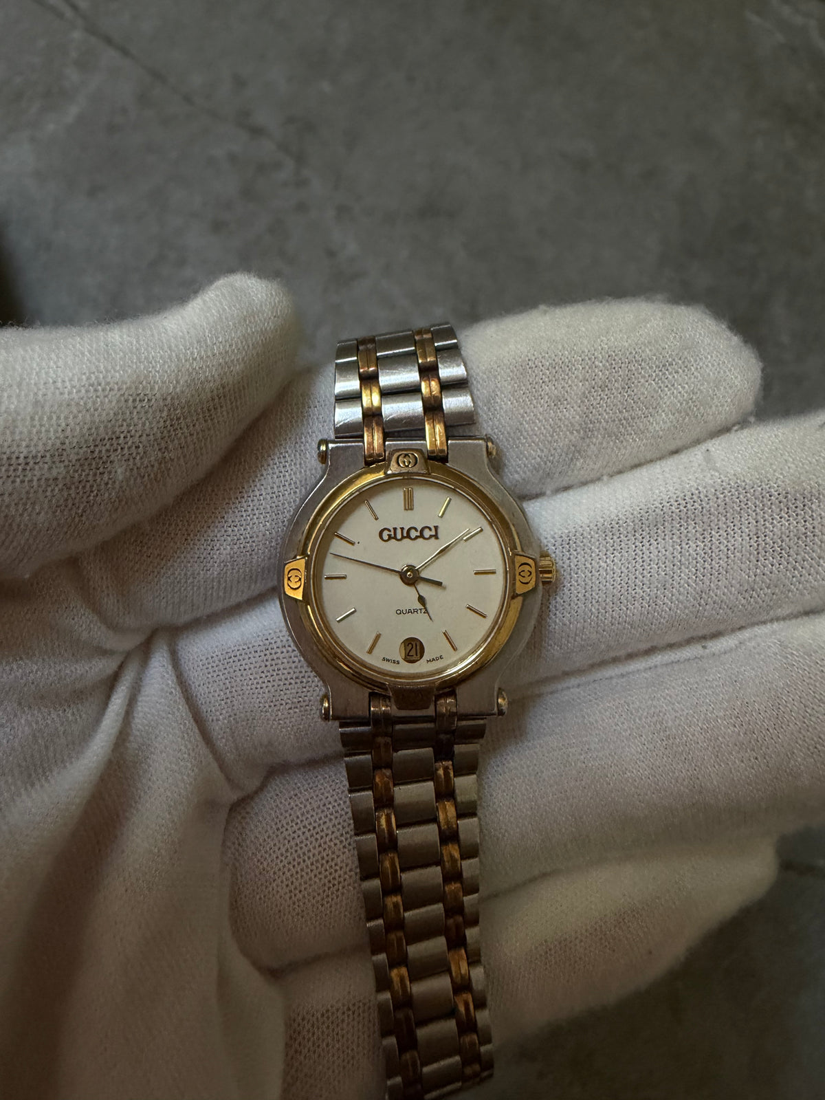 Gucci Vintage 9000L Two-Tone Ladies Watch Set