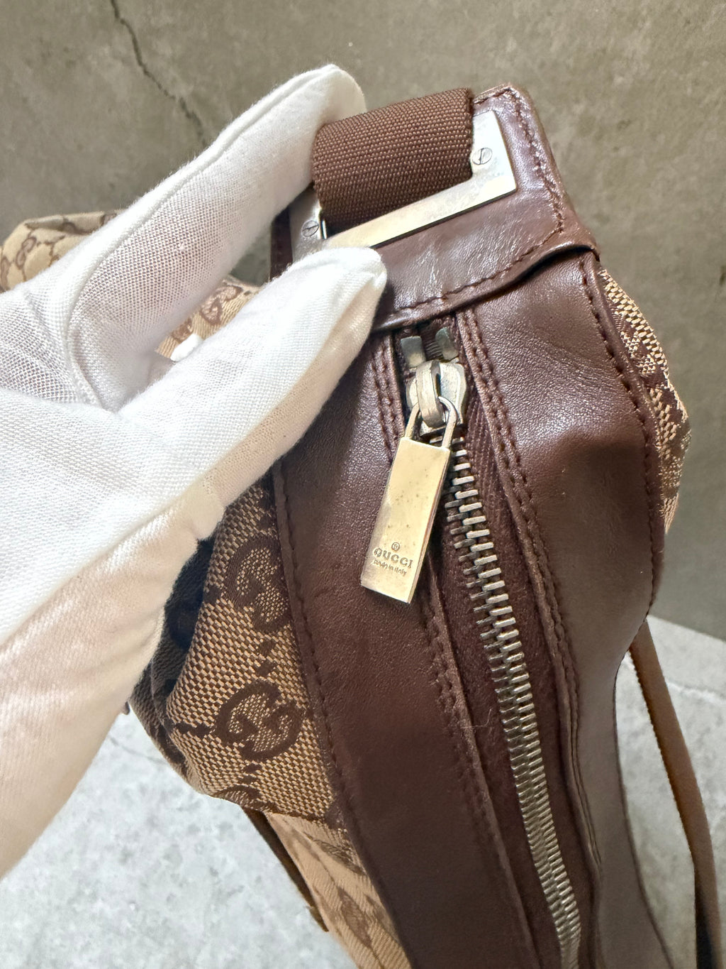 Gucci GG Monogram 1999 Canvas Leather Pocket Shoulder Bag