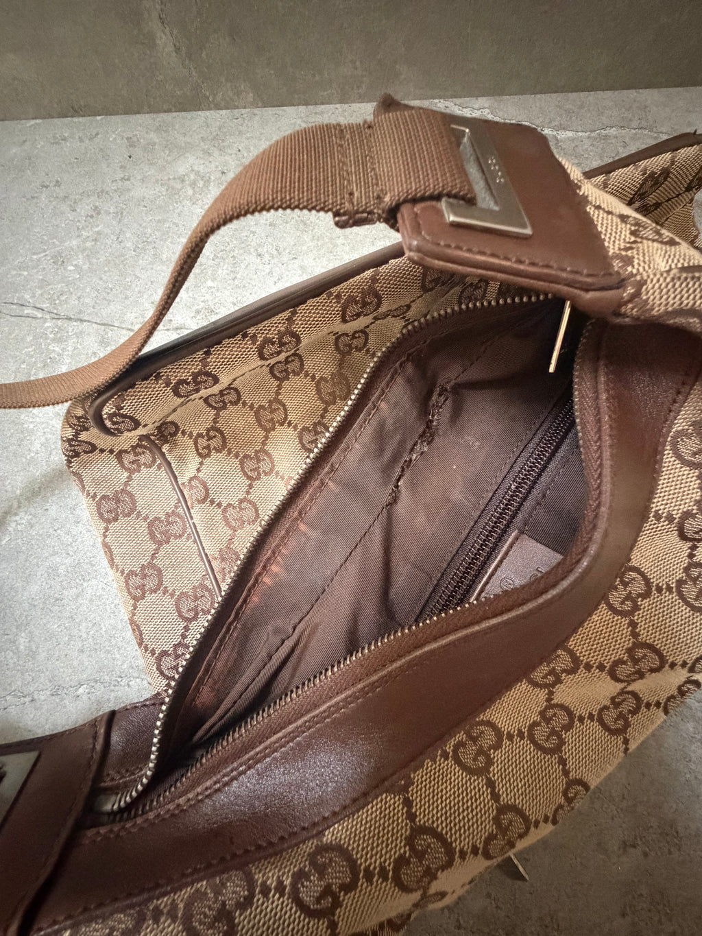 Gucci GG Monogram 1999 Canvas Leather Pocket Shoulder Bag