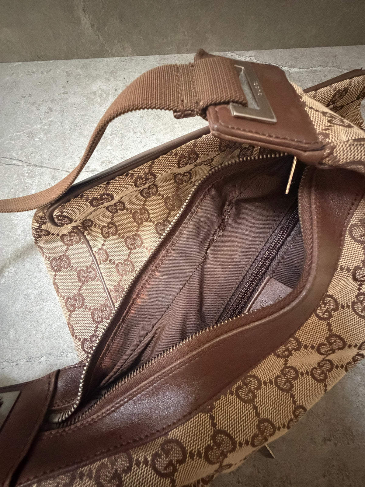 Gucci GG Monogram 1999 Canvas Leather Pocket Shoulder Bag