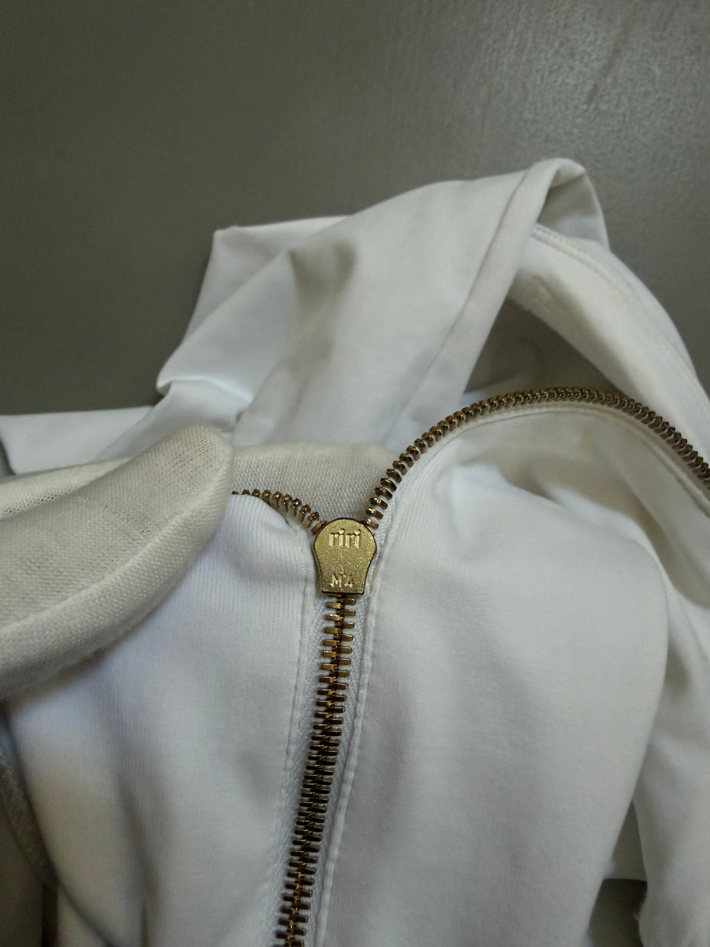 Gucci 2006 White Fitted Track Top with Interlocking G Hardware - XS