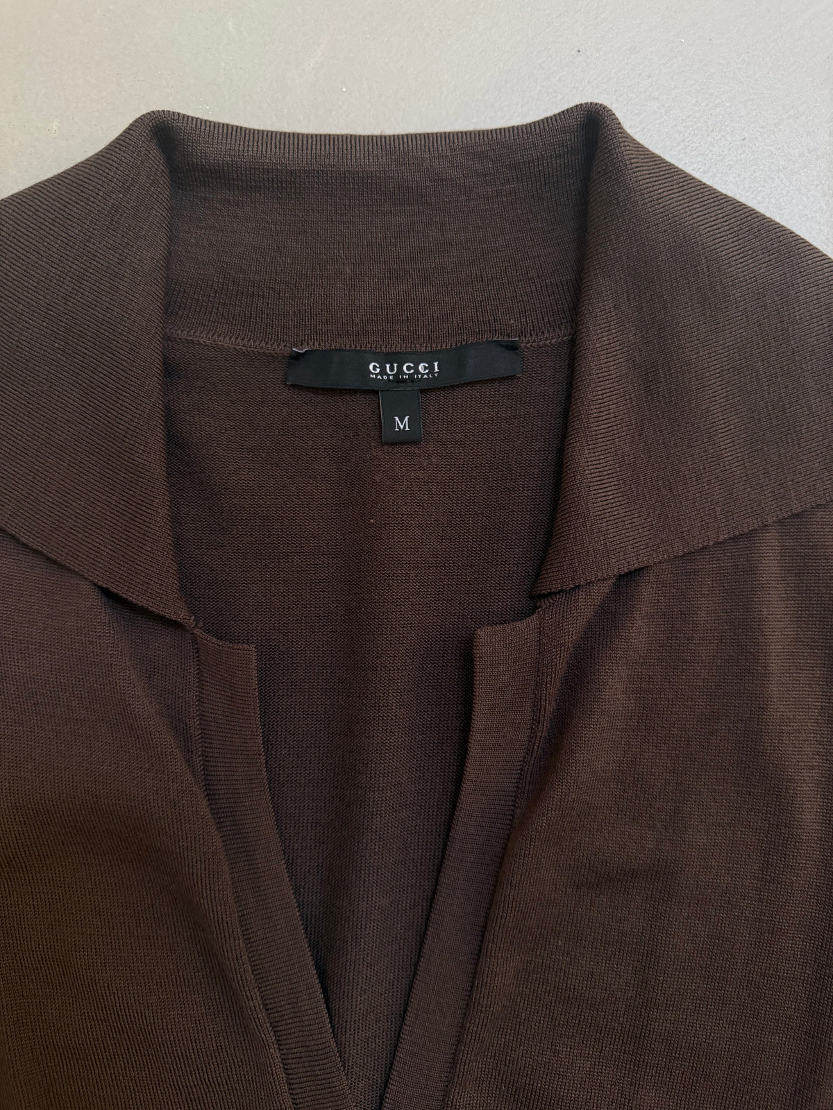 Gucci FW2006 Brown Fine Wool V-Neck Top with Gold Horsebit Clasp Belt - M