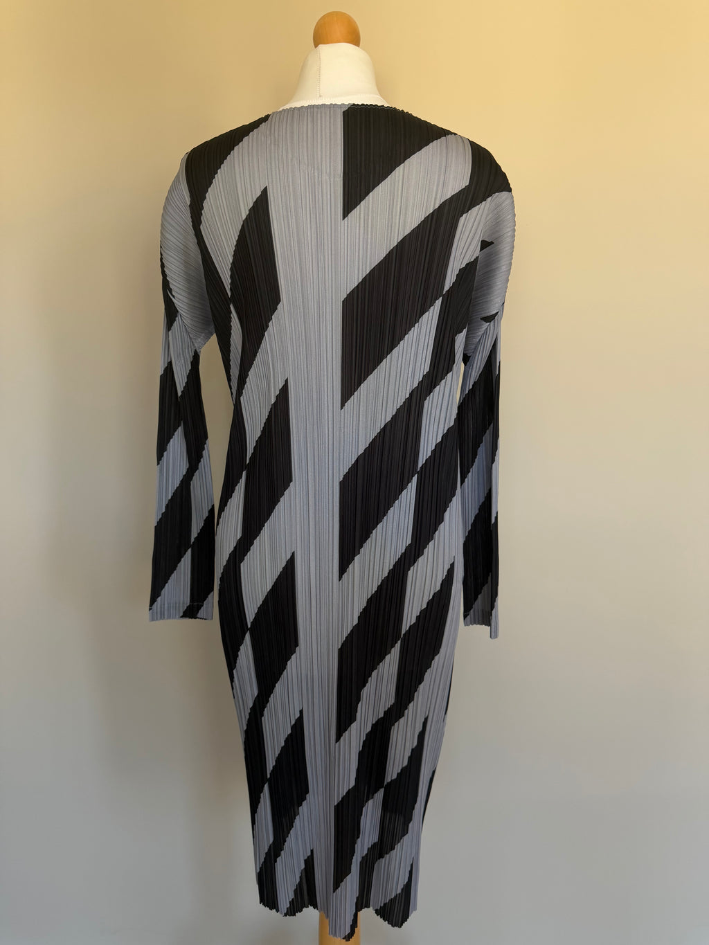 Issey Miyake Pleats Please AW19 Geometric Chevron Dress - L (4)
