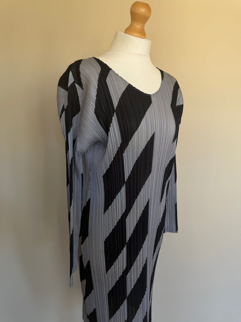 Issey Miyake Pleats Please AW19 Geometric Chevron Dress - L (4)