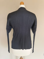 Issey Miyake Pleats Please AW10 Charcoal Grey Crossover Wrap Cardigan Jacket with Pockets - M/L (4)