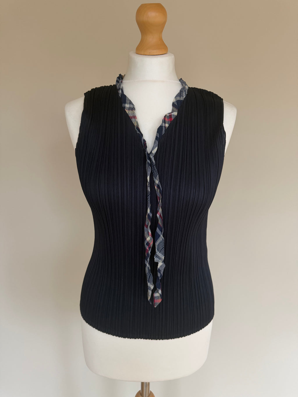 Issey Miyake Pleats Please SS03 Sleeveless Top with Tartan Plaid Ruffled Neck Tie - M (3)