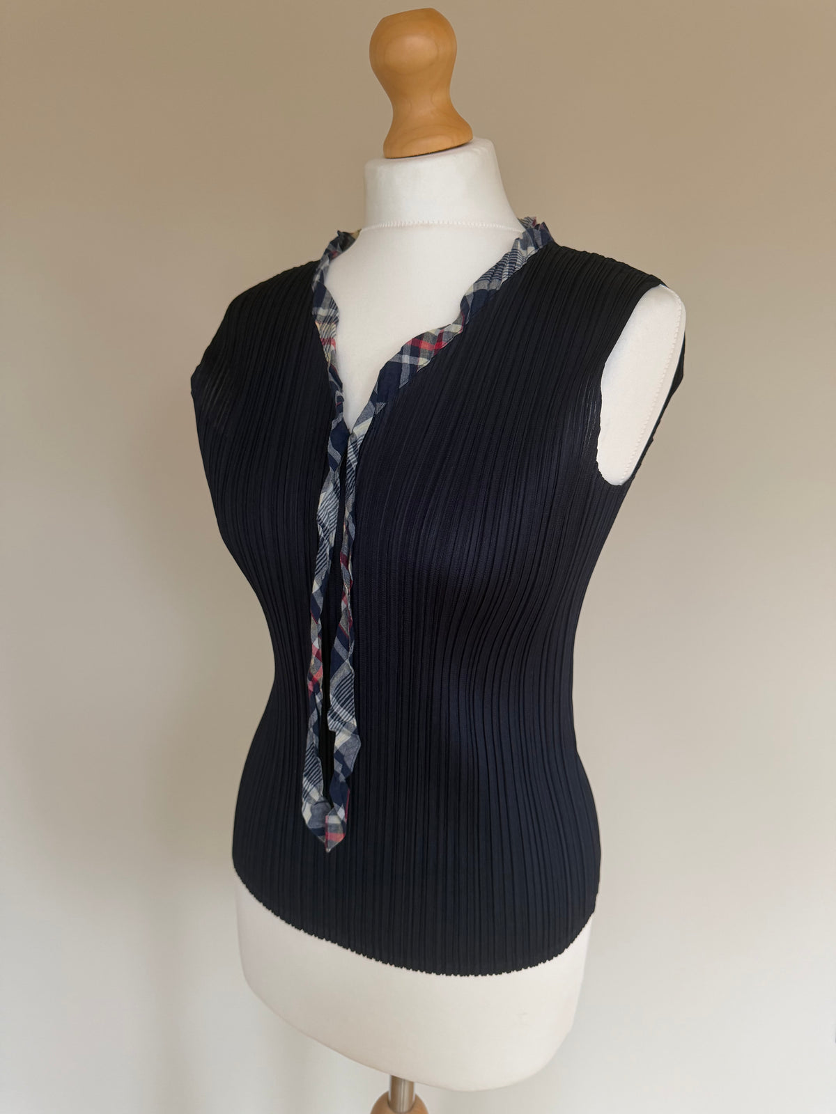 Issey Miyake Pleats Please SS03 Sleeveless Top with Tartan Plaid Ruffled Neck Tie - M (3)