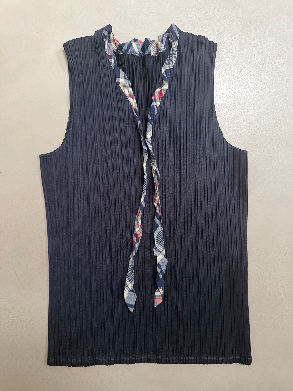 Issey Miyake Pleats Please SS03 Sleeveless Top with Tartan Plaid Ruffled Neck Tie - M (3)