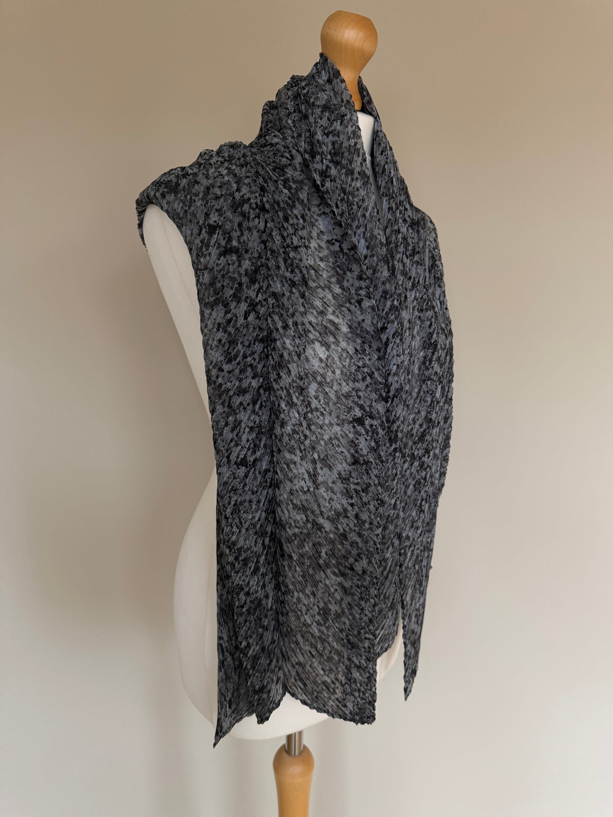 Issey Miyake Pleats Please 2007 Speckled Marble Scarf Wrap Pleated Shawl - OS