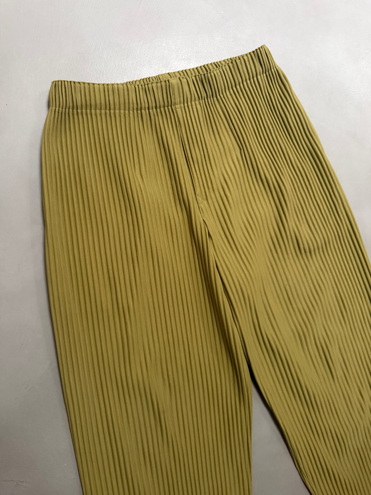 Issey Miyake Homme Plisse AW20 Olive Pleated Trousers - M (2)