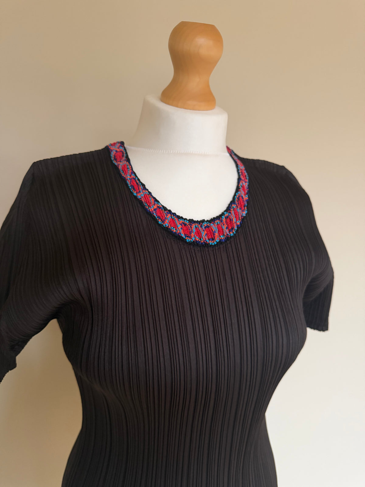 Issey Miyake Pleats Please AW97 Short Sleeve Top with Embroidered Collar - L (4)