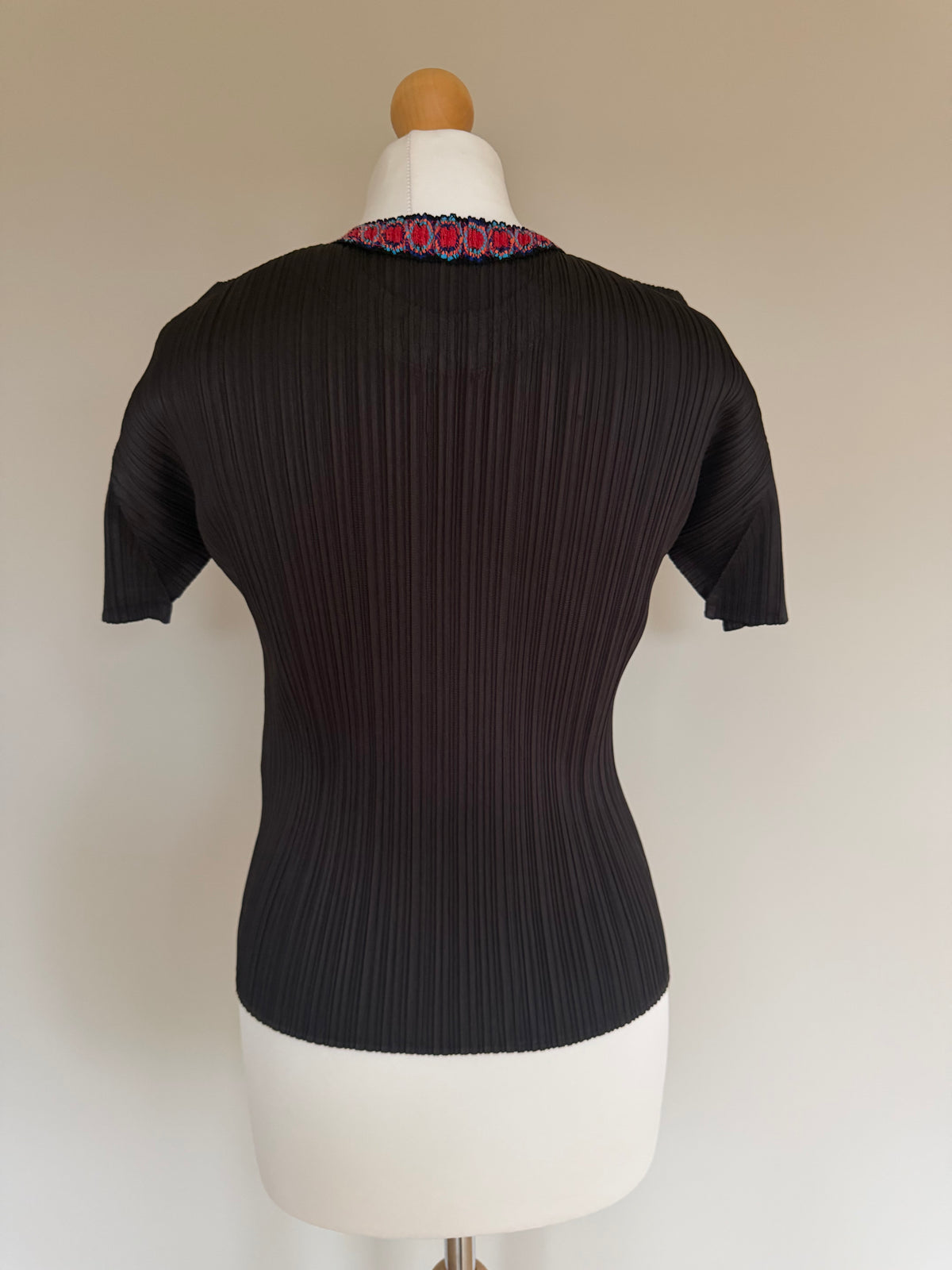 Issey Miyake Pleats Please AW97 Short Sleeve Top with Embroidered Collar - L (4)