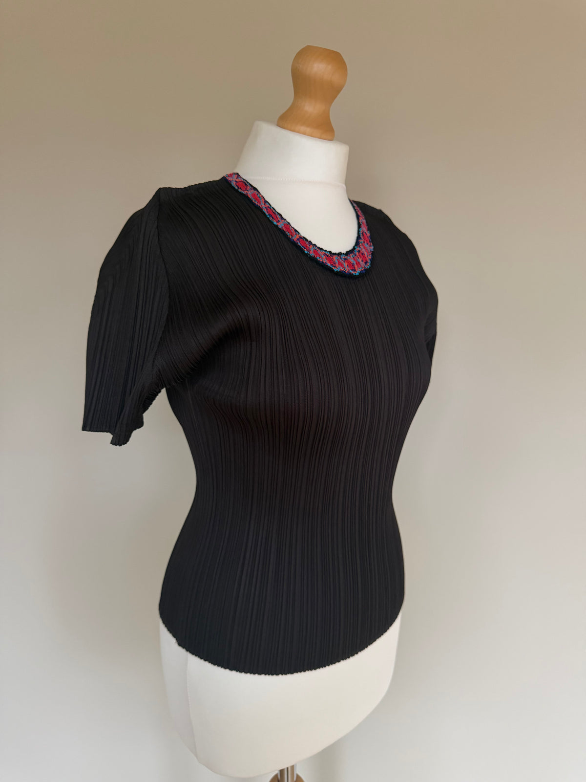 Issey Miyake Pleats Please AW97 Short Sleeve Top with Embroidered Collar - L (4)