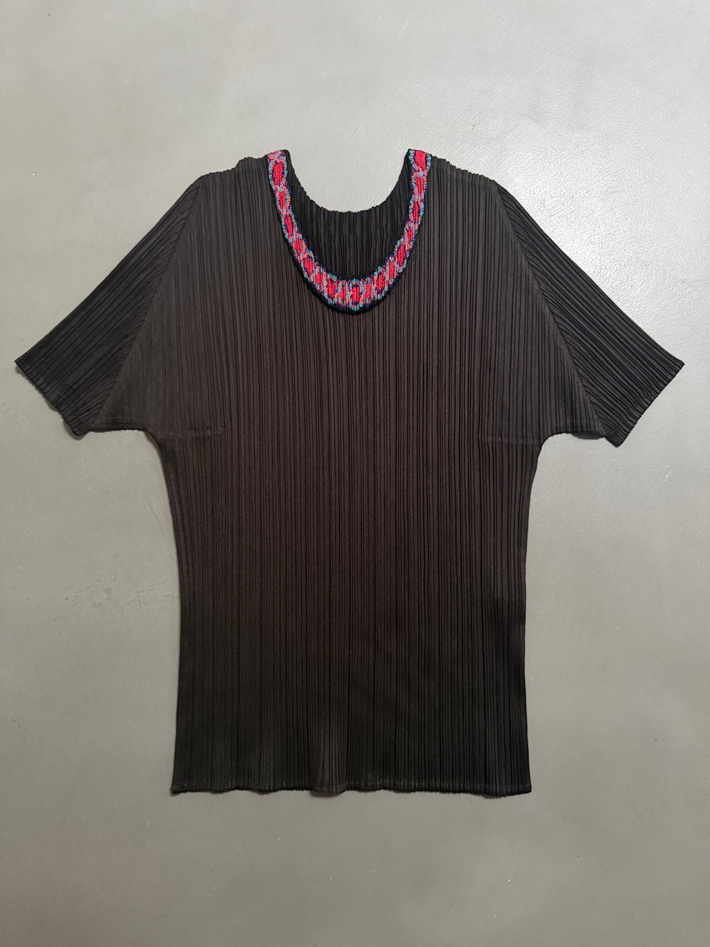 Issey Miyake Pleats Please AW97 Short Sleeve Top with Embroidered Collar - L (4)