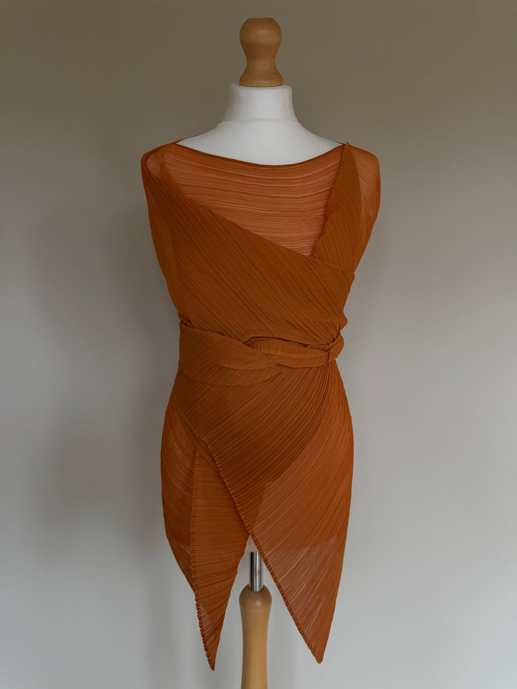 Issey Miyake Pleats Please NWT Madame-T Convertible Pleated Stole Poncho Shawl - OS